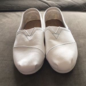 New White Toms! Sz10